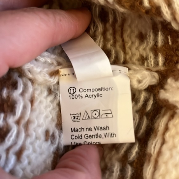 UGLY CHRISTMAS SWEATER (Turtle Neck) off white/ cream and light brown - Picture 6 of 7